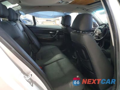 Zdjęcie 10 z 11 samochodu: 2006 BMW 325 I VIN:WBAVB13576KX69795 - miniatura