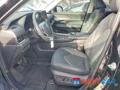 Zdjęcie 7 z 12 samochodu: 2025 TOYOTA GRAND HIGHLANDER XLE HYBRID VIN:5TDACAB59SS065178 - miniatura