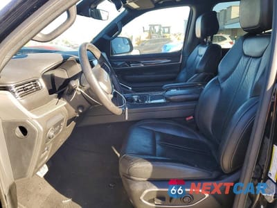 Zdjęcie 7 z 13 samochodu: 2022 JEEP WAGONEER SERIES II VIN:1C4SJVBT2NS182760 - miniatura