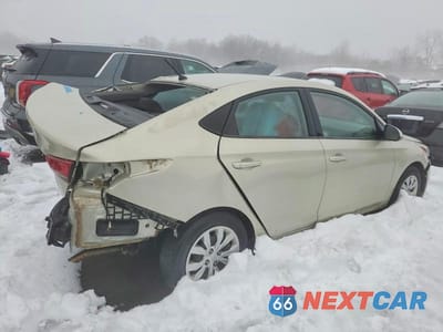 Trzecie zdjęcie samochodu z tyłu: 2020 HYUNDAI ACCENT SE VIN:3KPC24A64LE095921 - miniatura