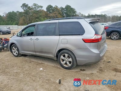 Drugie zdjęcie samochodu z przodu: 2017 TOYOTA SIENNA LE VIN:5TDKZ3DC8HS776292 - miniatura