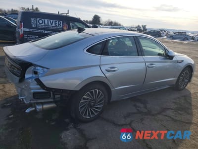 Trzecie zdjęcie samochodu z tyłu: 2026 HYUNDAI SONATA HYBRID VIN:KMHL54JJ4TA138356 - miniatura