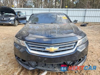 Piąte zdjęcie samochodu w środku: 2017 CHEVROLET IMPALA LT VIN:2G1105S34H9111623 - miniatura