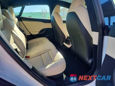 Zdjęcie 10 z 12 samochodu: 2023 TESLA MODEL S VIN:5YJSA1E65PF525124 - miniatura