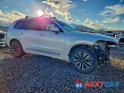 Czwarte zdjęcie samochodu z boku: 2021 VOLVO XC90 T8 RECHARGE INSCRIPTION EXPRESS VIN:YV4BR0CK2M1708999 - miniatura