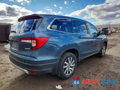Trzecie zdjęcie samochodu z tyłu: 2021 HONDA PILOT EXL VIN:5FNYF6H55MB087566 - miniatura