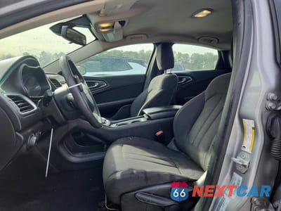 Zdjęcie 7 z 12 samochodu: 2015 CHRYSLER 200 LIMITED VIN:1C3CCCAB0FN583630 - miniatura