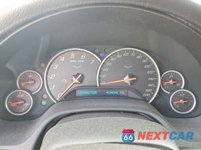 Zdjęcie 9 z 14 samochodu: 2010 CHEVROLET CORVETTE VIN:1G1YC2DW4A5110566 - miniatura