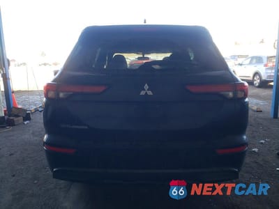 Zdjęcie 6 z 11 samochodu: 2023 MITSUBISHI OUTLANDER ES VIN:JA4J4TA83PZ010438 - miniatura