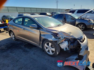 Czwarte zdjęcie samochodu z boku: 2013 HYUNDAI ELANTRA CO VIN:5NPDH4AE5DH422186 - miniatura