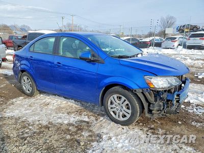 Czwarte zdjęcie samochodu z boku: 2018 CHEVROLET SONIC LS VIN:1G1JB5SG4J4110722 - miniatura