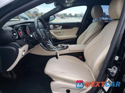 Zdjęcie 7 z 11 samochodu: 2019 MERCEDES-BENZ E 300 VIN:WDDZF4JB2KA638587 - miniatura