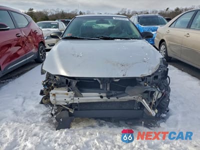 Piąte zdjęcie samochodu w środku: 2003 PONTIAC GRAND AM SE VIN:1G2NE52F63C205318 - miniatura