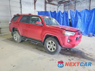 Czwarte zdjęcie samochodu z boku: 2021 TOYOTA 4RUNNER SR5/SR5 PREMIUM VIN:JTENU5JRXM5953629 - miniatura
