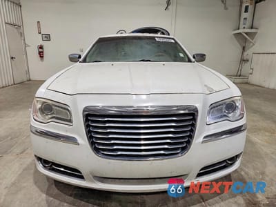 Piąte zdjęcie samochodu w środku: 2012 CHRYSLER 300 LIMITED VIN:2C3CCACG7CH115489 - miniatura