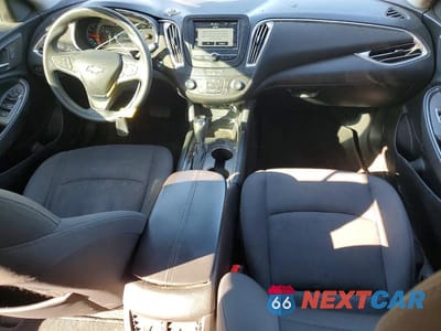 Zdjęcie 8 z 12 samochodu: 2018 CHEVROLET MALIBU LT VIN:1G1ZD5ST1JF121529 - miniatura
