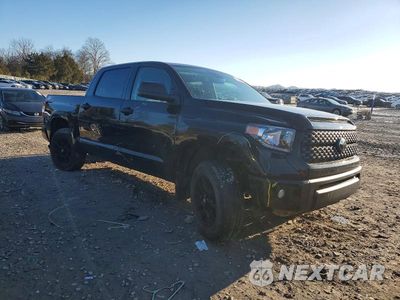 Czwarte zdjęcie samochodu z boku: 2021 TOYOTA TUNDRA CREWMAX SR5 VIN:5TFDY5F11MX031939 - miniatura