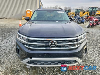 Piąte zdjęcie samochodu w środku: 2023 VOLKSWAGEN ATLAS SE VIN:1V2JR2CA8PC522764 - miniatura
