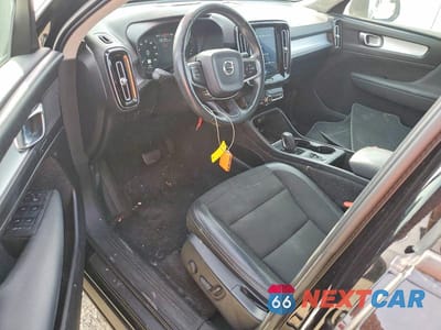 Zdjęcie 8 z 13 samochodu: 2020 VOLVO XC40 T5 MOMENTUM VIN:YV4162UK8L2267483 - miniatura
