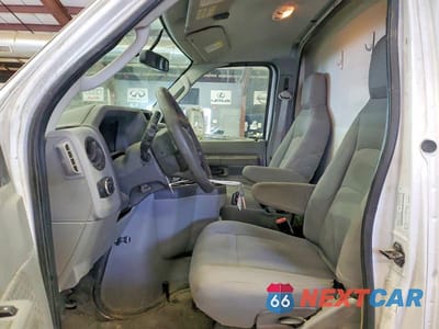 Zdjęcie 7 z 13 samochodu: 2021 FORD ECONOLINE E350 SUPER DUTY CUTAWAY VAN VIN:1FDWE3FK2MDC41834 - miniatura