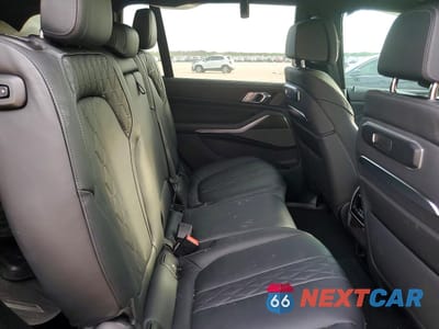 Zdjęcie 11 z 14 samochodu: 2026 BMW X7 M60I VIN:5UX33EM09T9079288 - miniatura