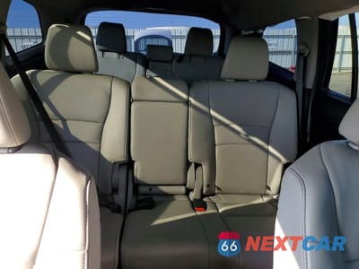 Zdjęcie 10 z 13 samochodu: 2019 HONDA PILOT TOURING VIN:5FNYF6H95KB054308 - miniatura