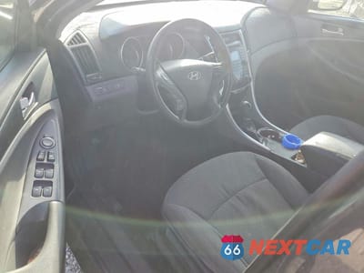 Zdjęcie 8 z 12 samochodu: 2011 HYUNDAI SONATA GLS VIN:5NPEB4AC8BH111031 - miniatura