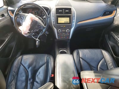 Zdjęcie 8 z 12 samochodu: 2017 LINCOLN MKC RESERVE VIN:5LMTJ3DH6HUL32310 - miniatura