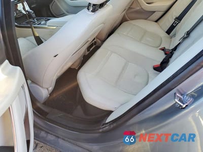 Zdjęcie 10 z 12 samochodu: 2020 JAGUAR XE S VIN:SAJAE4FX3LCP55973 - miniatura