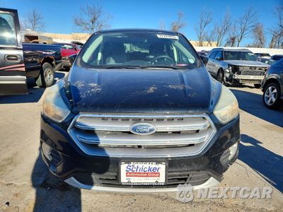 Piąte zdjęcie samochodu w środku: 2017 FORD ESCAPE SE VIN:1FMCU9GD5HUA84461 - miniatura