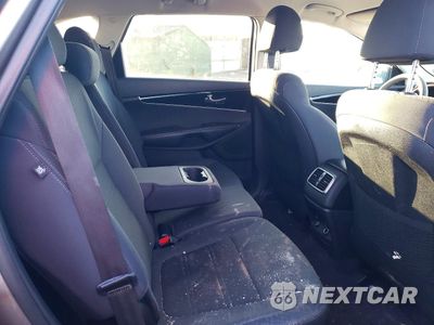 Zdjęcie 11 z 13 samochodu: 2019 KIA SORENTO LX VIN:5XYPGDA51KG521009 - miniatura