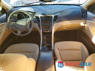 Zdjęcie 8 z 11 samochodu: 2015 HYUNDAI SONATA HYBRID VIN:KMHEC4A47FA135108 - miniatura