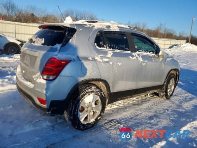 Trzecie zdjęcie samochodu z tyłu: 2019 CHEVROLET TRAX 1LT VIN:KL7CJPSB6KB780592 - miniatura