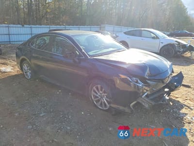 Czwarte zdjęcie samochodu z boku: 2023 TOYOTA CAMRY LE VIN:4T1C11AK5PU156453 - miniatura