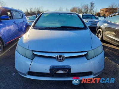 Piąte zdjęcie samochodu w środku: 2006 HONDA CIVIC LX VIN:1HGFA16516L144987 - miniatura