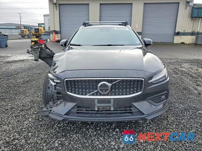 Piąte zdjęcie samochodu w środku: 2025 VOLVO V60 CROSS COUNTRY PLUS VIN:YV4L12WK7S2147063 - miniatura