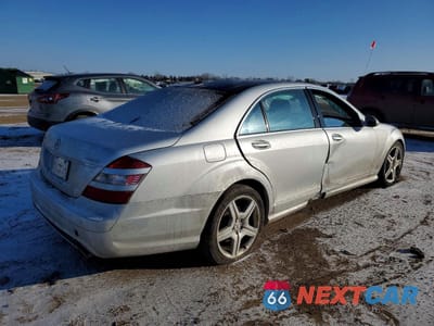 Trzecie zdjęcie samochodu z tyłu: 2008 MERCEDES-BENZ S 550 4MATIC VIN:WDDNG86X58A219942 - miniatura