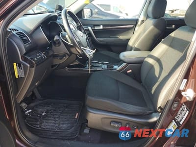 Zdjęcie 7 z 12 samochodu: 2015 KIA SORENTO LX VIN:5XYKTDA76FG590193 - miniatura