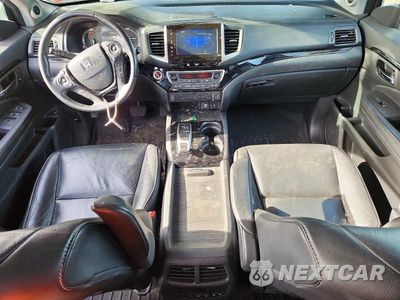 Zdjęcie 8 z 12 samochodu: 2017 HONDA PILOT TOURING VIN:5FNYF6H98HB061245 - miniatura