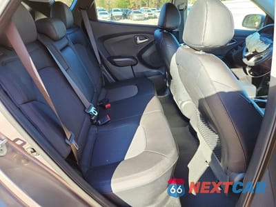 Zdjęcie 11 z 12 samochodu: 2013 HYUNDAI TUCSON GLS VIN:KM8JU3AC3DU726321 - miniatura