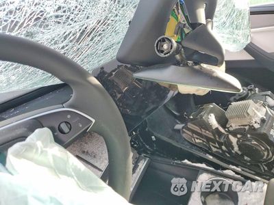 Zdjęcie 9 z 11 samochodu: 2026 TESLA MODEL Y VIN:7SAYGDEE5TA475739 - miniatura