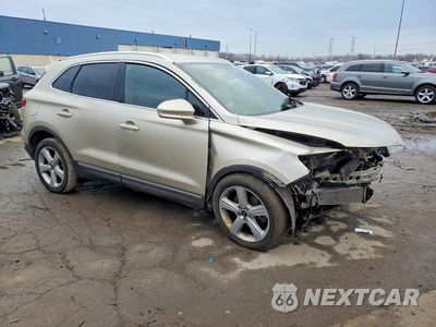 Czwarte zdjęcie samochodu z boku: 2017 LINCOLN MKC PREMIERE VIN:5LMCJ1D98HUL21421 - miniatura