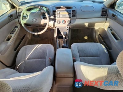 Zdjęcie 8 z 11 samochodu: 2003 TOYOTA CAMRY LE VIN:4T1BE32KX3U771519 - miniatura