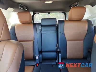 Zdjęcie 10 z 12 samochodu: 2025 LEXUS GX 550 LUXURY+ VIN:JTJVBCDX4S5067051 - miniatura