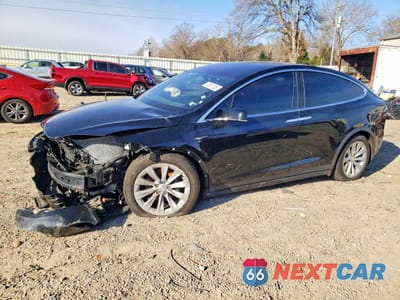 2017 TESLA MODEL X 5YJXCAE2XHF077364 - główne zdjęcie licytacji z USA - miniatura