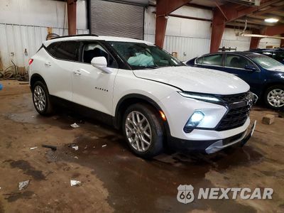 Czwarte zdjęcie samochodu z boku: 2023 CHEVROLET BLAZER 2LT VIN:3GNKBHR40PS227822 - miniatura
