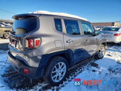 Trzecie zdjęcie samochodu z tyłu: 2023 JEEP RENEGADE LATITUDE VIN:ZACNJDB11PPP71830 - miniatura