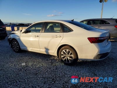 Drugie zdjęcie samochodu z przodu: 2025 VOLKSWAGEN JETTA S VIN:3VW5X7BUXSM012695 - miniatura