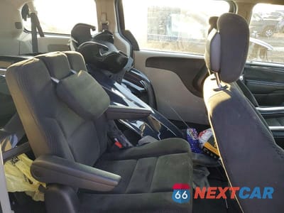 Zdjęcie 11 z 13 samochodu: 2016 DODGE GRAND CARAVAN SE VIN:2C4RDGBG1GR164047 - miniatura