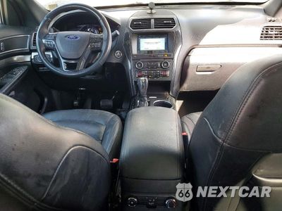Zdjęcie 8 z 12 samochodu: 2018 FORD EXPLORER XLT VIN:1FM5K8D83JGC89684 - miniatura